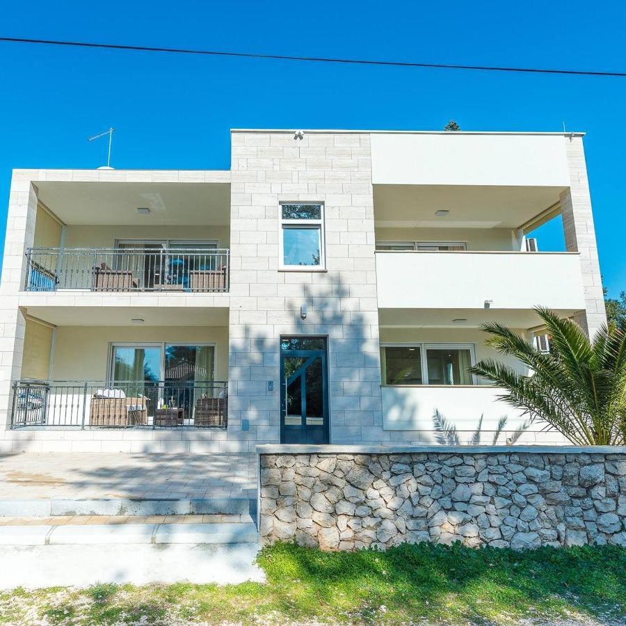 Apartmann Vir Εξωτερικό φωτογραφία