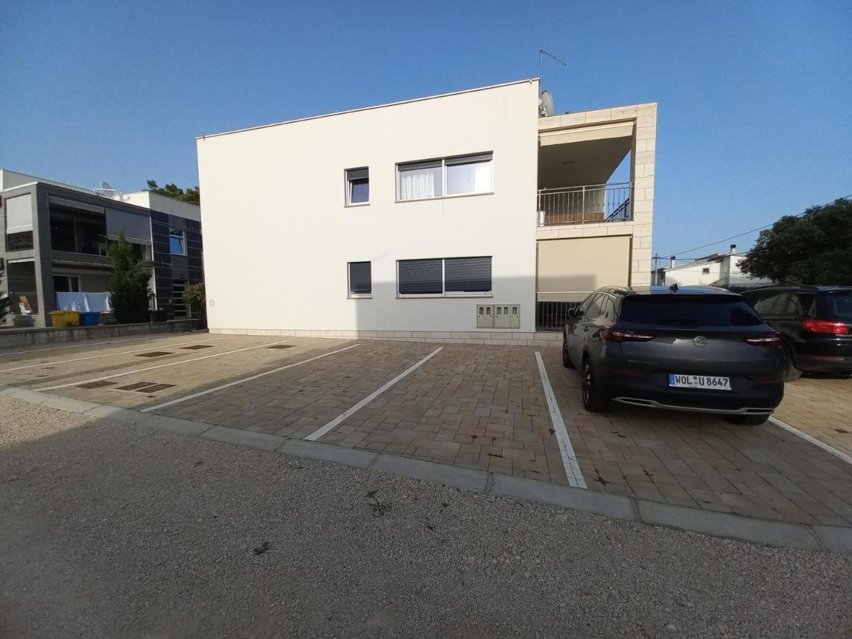 Apartmann Vir Εξωτερικό φωτογραφία